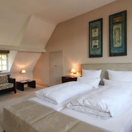 Manoir De Lebioles Hotel Спа Стая снимка