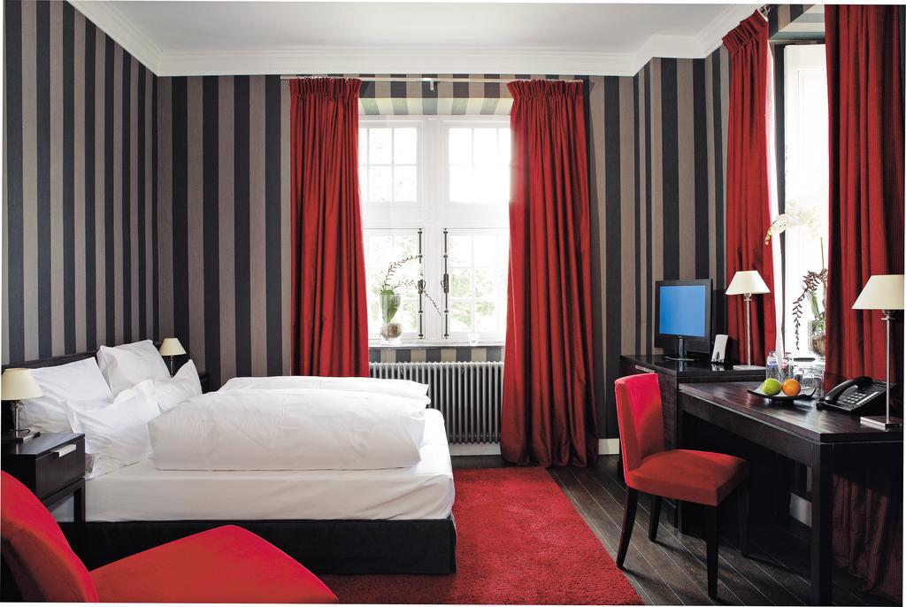 Manoir De Lebioles Hotel Спа Стая снимка